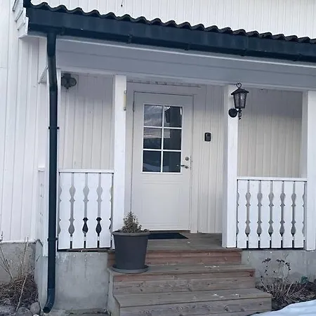 Koselig Gammelt Hus Pa Gard * Forberg