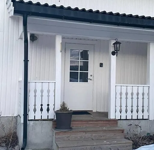 Koselig Gammelt Hus Pa Gard * Forberg