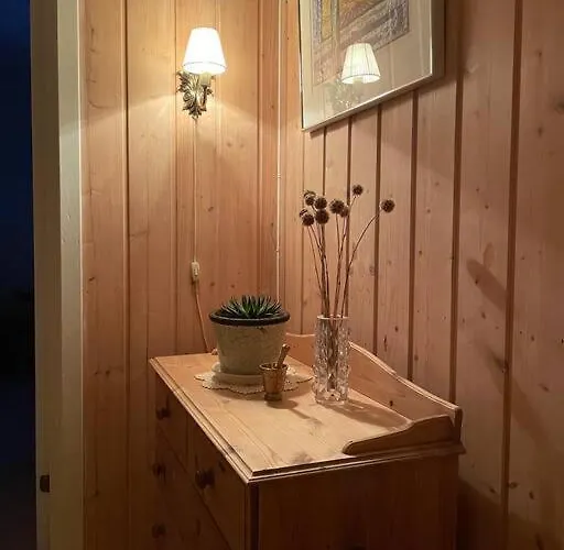 Koselig Gammelt Hus Pa Gard * Forberg