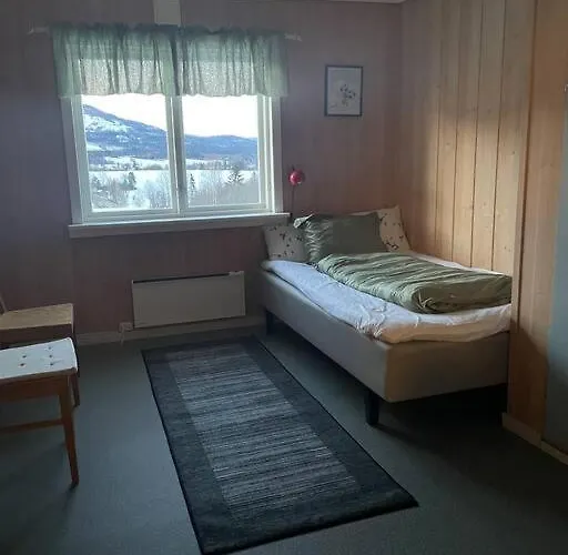 Koselig Gammelt Hus Pa Gard Forberg